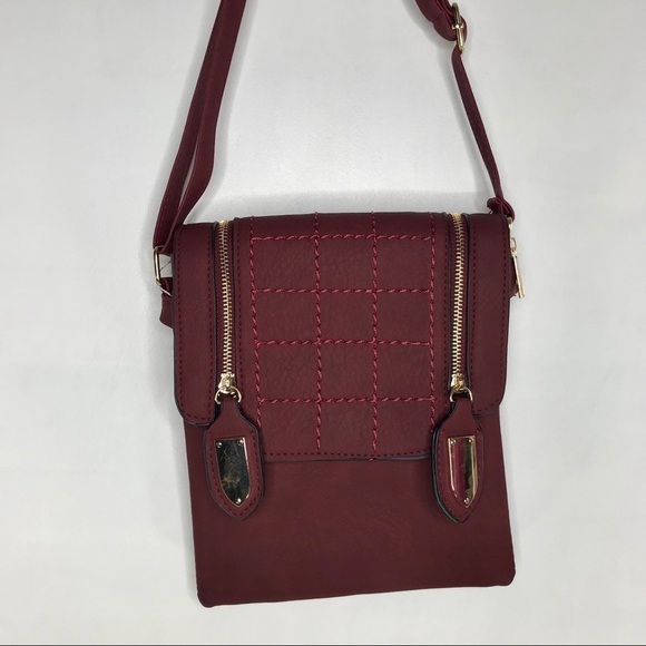 Merlot Crossbody Non Leather - Picture 6 of 8